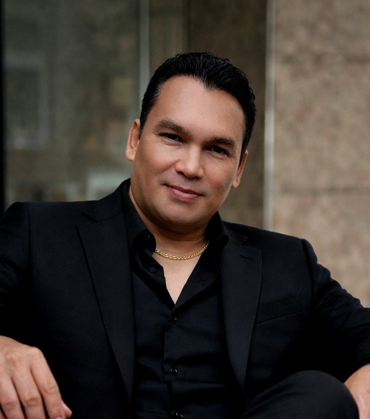 Norman Tobar